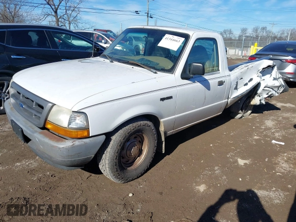 2000 Ford Ranger XL with VIN 1FTYR10V7YPA13552, listed as a IAAI auction lot 41344663 with 139,724 mi miles. Bid and sale history available at carsss.com. Image 2.