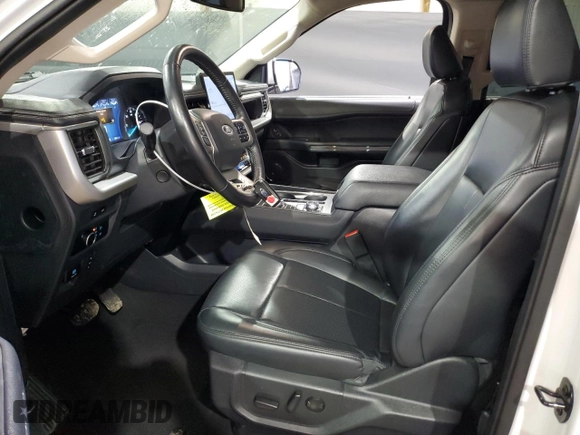 2024 Ford Expedition Max XLT with VIN 1FMJK1J89REA43238, listed as a Copart auction lot 61662195 with 55,939 mi miles and Clean title. Bid and sale history available at DreamBid. Image 7.