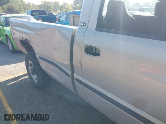 1999 Dodge Ram 2500 with VIN 3B7KC26Z0XM520322, listed as a IAAI auction lot 40486572 with 193,207 mi miles. Bid and sale history available at carsss.com. Image 6.
