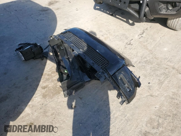 2024 Land Rover Defender with VIN SALEB6EE7R2346435, listed as a Copart auction lot 46250305 with 2,557 mi miles and Salvage title. Bid and sale history available at DreamBid. Image 13.