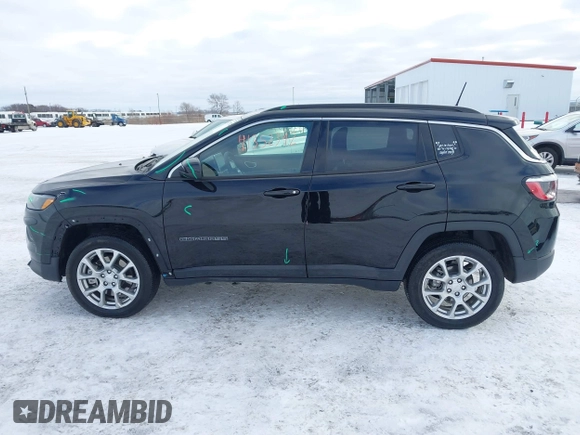 2024 Jeep Compass Latitude Lux with VIN 3C4NJDFN8RT103518, listed as a IAAI auction lot 41352342 with 13,535 mi miles and . Bid and sale history available at DreamBid. Image 15.