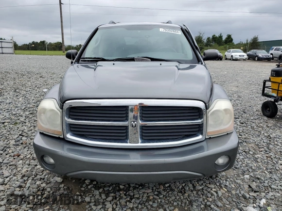 2005 Dodge Durango with VIN 1D8HD48D75F503889, listed as a Copart auction lot 70392604 with 154,675 mi miles and Salvage title. Bid and sale history available at DreamBid. Image 5.