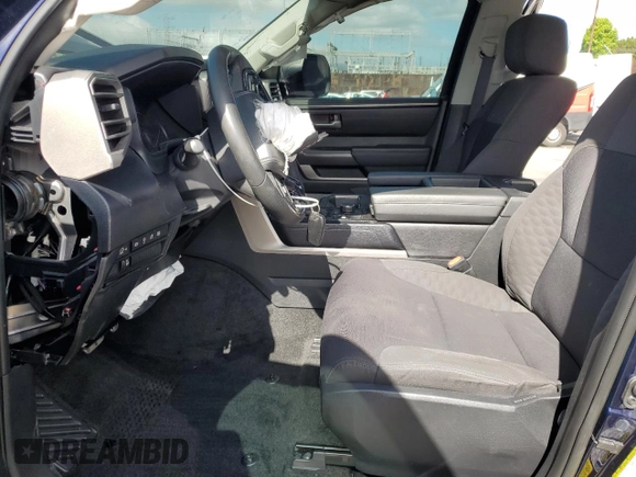2024 Toyota Tundra SR5 с VIN 5TFLA5DBXRX158501, выставлен на аукционе Copart как лот 56897765 с пробегом 12 998 миль миль и Списание • Salvage title. История ставок и продаж доступна на DreamBid. Изображение 7.
