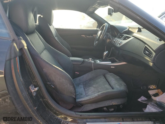 2011 BMW Z4 sDrive35is with VIN WBALM1C56BE633331, listed as a Copart auction lot 73922324 with NaN miles and Salvage Title. Bid and sale history available at carsss.com. Image 10.