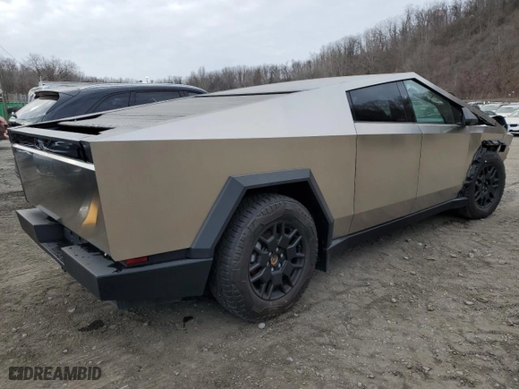 2024 Tesla Cybertruck with VIN 7G2CEHED0RA014997, listed as a Copart auction lot 89105615 with 3,475 mi miles and Salvage Title. Bid and sale history available at carsss.com. Image 3.