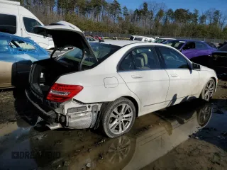 2013 Mercedes-Benz C 300 Sport с VIN WDDGF8AB0DR289190, выставлен на аукционе Copart как лот 43130315 с пробегом 167 032 миль миль и Списание • Salvage title. История ставок и продаж доступна на DreamBid. Изображение 3.