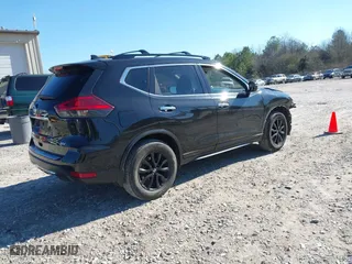 2017 Nissan Rogue SL with VIN 5N1AT2MT3HC878426, listed as a IAAI auction lot 41347573 with 186,126 mi miles. Bid and sale history available at carsss.com. Image 4.
