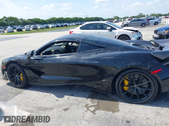 2018 McLaren 720S z VIN SBM14DCA9JW001142, wystawiony jako IAAI lot #42370707 z przebiegiem 15 654 mil mil oraz . Historia ofert i sprzedaży dostępna na DreamBid. Obrazek 14.
