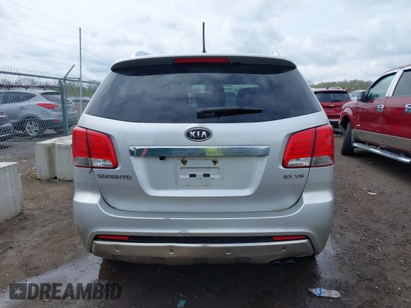 2011 Kia Sorento SX with VIN 5XYKWDA23BG136523, listed as a IAAI auction lot 42113753 with 255,916 mi miles and . Bid and sale history available at carsss.com. Image 17.