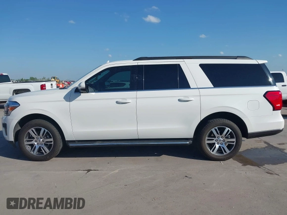 2023 Ford Expedition Max XLT z VIN 1FMJK1H82PEA62734, wystawiony jako IAAI lot #42075156 z przebiegiem 23 926 mil mil oraz . Historia ofert i sprzedaży dostępna na DreamBid. Obrazek 14.