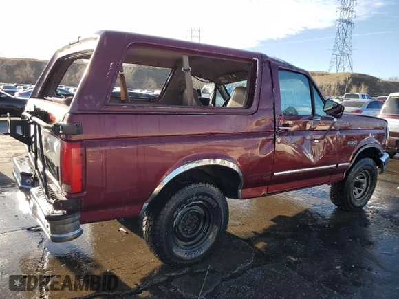 1996 Ford Bronco Custom with VIN 1FMEU15HXTLA00505, listed as a Copart auction lot 48621395 with 178,614 mi miles and Salvage Title. Bid and sale history available at DreamBid. Image 3.