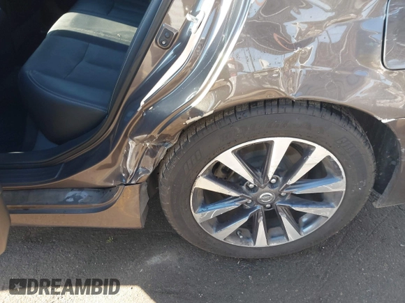 2017 Nissan Altima 2.5 SV with VIN 1N4AL3AP1HC188360, listed as a IAAI auction lot 41432809 with 72,182 mi miles. Bid and sale history available at carsss.com. Image 19.