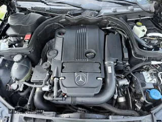 2012 Mercedes-Benz C 250 Sport z VIN WDDGF4HB2CA628429, wystawiony jako Copart lot #64523745 z przebiegiem 122 795 mil mil oraz Czysty tytuł • Clean title. Historia ofert i sprzedaży dostępna na DreamBid. Obrazek 7.