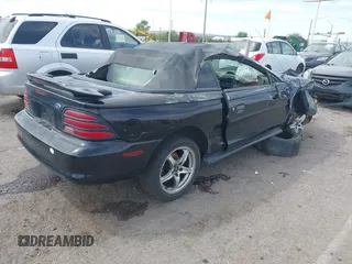 1994 Ford Mustang z VIN 1FALP45TXRF166075, wystawiony jako IAAI lot #42072112 z przebiegiem 101 500 mil mil oraz . Historia ofert i sprzedaży dostępna na DreamBid. Obrazek 4.