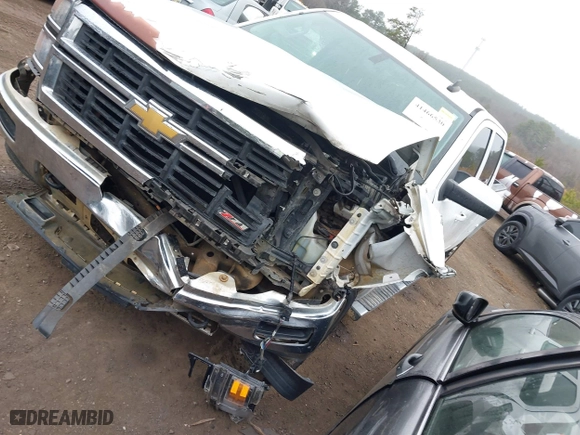 2015 Chevrolet Silverado 1500 LT with VIN 3GCUKREC3FG403137, listed as a IAAI auction lot 41466530 with 131,169 mi miles. Bid and sale history available at carsss.com. Image 17.