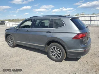 2018 Volkswagen Tiguan SEL with VIN 3VV2B7AX6JM201182, listed as a Copart auction lot 53303005 with 120,242 mi miles and Clean Title. Bid and sale history available at carsss.com. Image 2.
