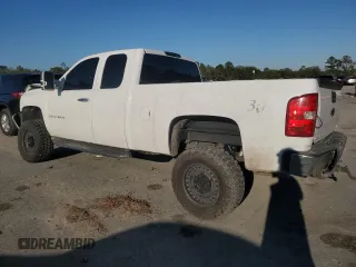 2008 Chevrolet Silverado 1500 LT w/1LT with VIN 1GCEC19J58Z164074, listed as a Copart auction lot 45688945 with 352,912 mi miles and Salvage Title. Bid and sale history available at carsss.com. Image 2.