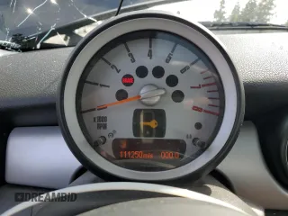2007 MINI Hardtop z VIN WMWMF33537TT54433, wystawiony jako Copart lot #58813415 z przebiegiem 111 250 mil mil oraz Szkoda całkowita • Salvage title. Historia ofert i sprzedaży dostępna na DreamBid. Obrazek 9.