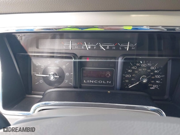 2010 Lincoln Navigator with VIN 5LMJJ2J59AEJ09125, listed as a IAAI auction lot 41549793 with 201,502 mi miles. Bid and sale history available at carsss.com. Image 7.