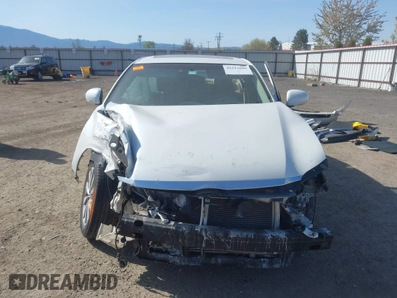 2011 Toyota Avalon with VIN 4T1BK3DB2BU371961, listed as a IAAI auction lot 42113686 with 135,218 mi miles and . Bid and sale history available at carsss.com. Image 13.