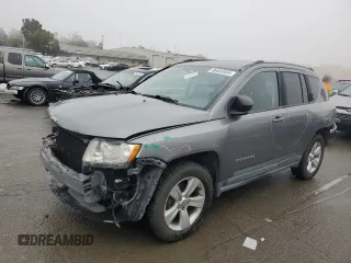 2011 Jeep Compass Latitude with VIN 1J4NT1FB6BD248643, listed as a Copart auction lot 86403584 with 179,795 mi miles and Salvage Title. Bid and sale history available at carsss.com. Image 1.