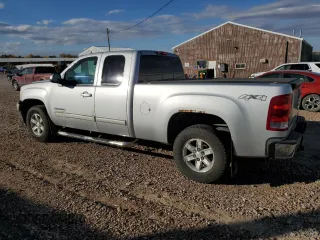 2013 GMC Sierra 1500 with VIN 1GTV2WE23DZ165684, listed as a Copart auction lot 77713394 with 70,339 mi miles and Clean Title. Bid and sale history available at DreamBid. Image 2.