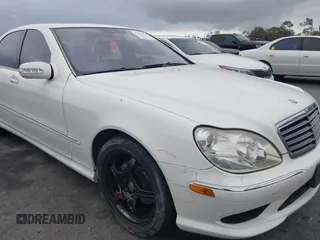 2006 Mercedes-Benz S 430 z VIN WDBNG70J06A484692, wystawiony jako IAAI lot #42185014 z przebiegiem 228 432 mil mil oraz . Historia ofert i sprzedaży dostępna na DreamBid. Obrazek 6.