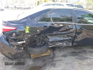 2017 Toyota Camry XLE z VIN 4T1BF1FK0HU403059, wystawiony jako IAAI lot #42112842 z przebiegiem 99 782 mil mil oraz . Historia ofert i sprzedaży dostępna na DreamBid. Obrazek 6.