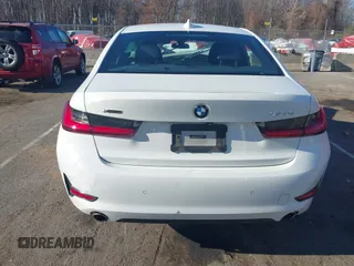 2019 BMW 3 Series 330i xDrive with VIN WBA5R7C54KAJ87250, listed as a IAAI auction lot 40857709 with 81,796 mi miles. Bid and sale history available at carsss.com. Image 17.
