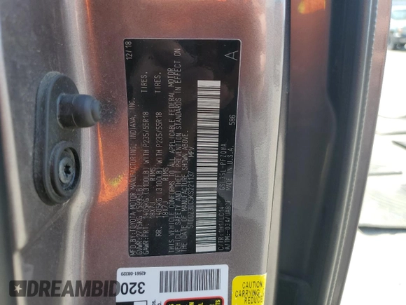 2019 Toyota Sienna XLE with VIN 5TDDZ3DC5KS221137, listed as a Copart auction lot 60358185 with 105,767 mi miles and Salvage title. Bid and sale history available at DreamBid. Image 13.