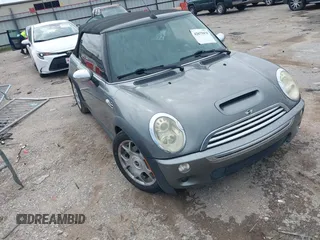 2006 MINI Convertible S с VIN WMWRH33586TF87791, выставлен на аукционе IAAI как лот 42679478 с пробегом 90 209 миль миль и . История ставок и продаж доступна на DreamBid. Изображение 1.