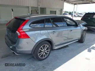 2018 Volvo V60 z VIN YV440MWK6J2048820, wystawiony jako IAAI lot #42323114 z przebiegiem 36 967 mil mil oraz . Historia ofert i sprzedaży dostępna na DreamBid. Obrazek 4.