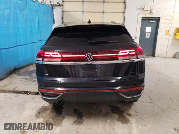 2024 Volkswagen Atlas SE with VIN 1V2LE2CA9RC248451, listed as a Copart auction lot 45288595 with 14,541 mi miles and Clean title. Bid and sale history available at DreamBid. Image 6.