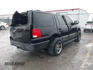 2003 Ford Expedition Special Service with VIN 1FMFU15L43LC27293, listed as a IAAI auction lot 41447025 with 250,000 mi miles. Bid and sale history available at carsss.com. Image 4.