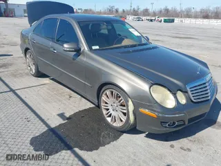 2009 Mercedes-Benz E-Class 3.0L with VIN WDBUF22X39B368307, listed as a IAAI auction lot 41636883 with 267,685 mi miles. Bid and sale history available at carsss.com. Image 1.