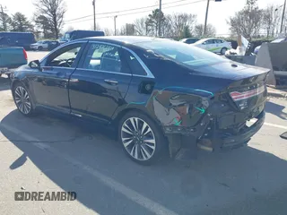 2019 Lincoln MKZ Reserve II z VIN 3LN6L5E94KR610634, wystawiony jako IAAI lot #41599828 z przebiegiem 73 529 mil mil oraz . Historia ofert i sprzedaży dostępna na DreamBid. Obrazek 3.