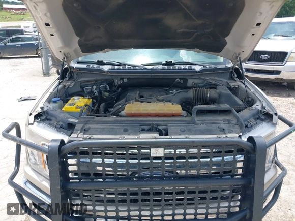 2018 Ford F-150 XL z VIN 1FTEW1EP3JKC46790, wystawiony jako IAAI lot #42584702 z przebiegiem 138 756 mil mil oraz . Historia ofert i sprzedaży dostępna na DreamBid. Obrazek 10.