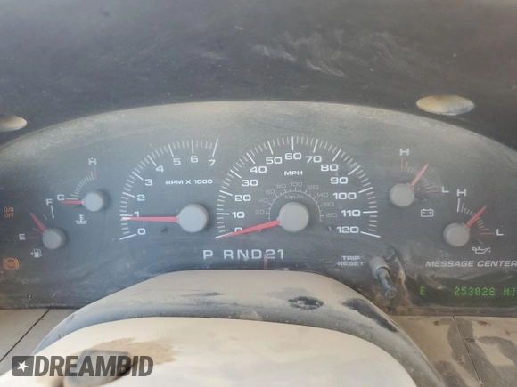 2003 Ford Expedition Eddie Bauer z VIN 1FMPU18L13LC57657, wystawiony jako Copart lot #52851155 z przebiegiem 253 028 mil mil oraz Szkoda całkowita • Salvage title. Historia ofert i sprzedaży dostępna na DreamBid. Obrazek 9.