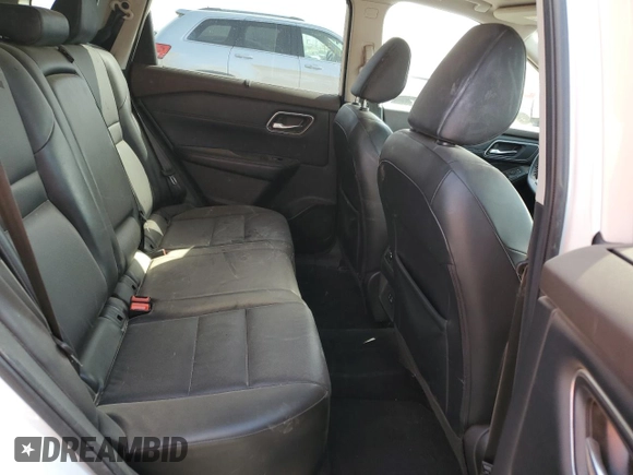 2021 Nissan Rogue SV z VIN JN8AT3BB5MW205669, wystawiony jako Copart lot #54532685 z przebiegiem 61 407 mil mil oraz Szkoda całkowita • Salvage title. Historia ofert i sprzedaży dostępna na DreamBid. Obrazek 10.