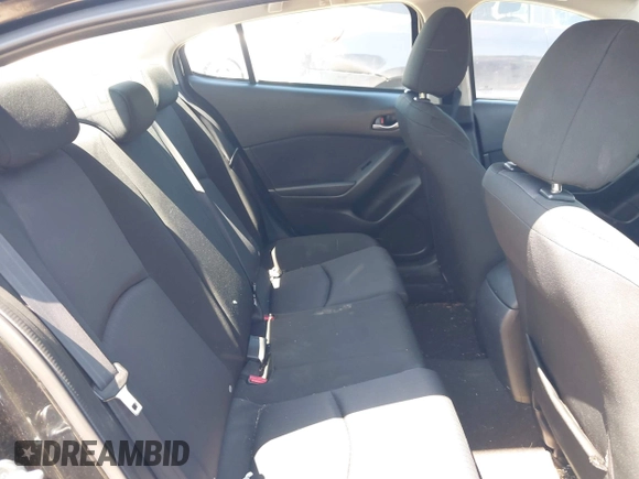 2015 Mazda 3 i Sport z VIN JM1BM1U74F1239306, wystawiony jako IAAI lot #42353133 z przebiegiem 150 051 mil mil oraz . Historia ofert i sprzedaży dostępna na DreamBid. Obrazek 8.