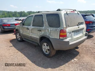 2002 Ford Escape XLT Choice with VIN 1FMYU03122KE08742, listed as a IAAI auction lot 42363962 with 299,455 mi miles and . Bid and sale history available at DreamBid. Image 3.