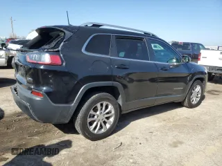 2019 Jeep Cherokee Latitude with VIN 1C4PJLCB2KD203283, listed as a Copart auction lot 52202135 with 140,809 mi miles and Salvage title. Bid and sale history available at DreamBid. Image 3.