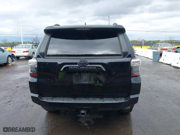 2020 Toyota 4Runner SR5 with VIN JTEBU5JR9L5745422, listed as a IAAI auction lot 41500603 with 58,926 mi miles. Bid and sale history available at carsss.com. Image 17.