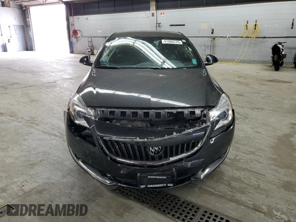 2016 Buick Regal z VIN 2G4GK5EXXG9138846, wystawiony jako Copart lot #61006775 z przebiegiem 107 580 mil mil oraz Szkoda całkowita • Salvage title. Historia ofert i sprzedaży dostępna na DreamBid. Obrazek 5.