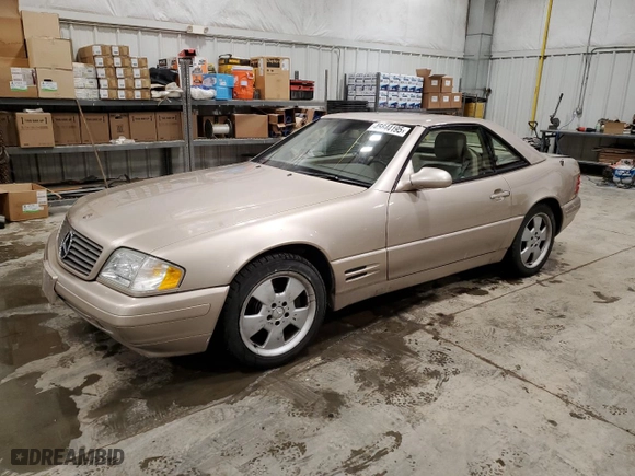 2000 Mercedes-Benz SL-Class with VIN WDBFA68F5YF190985, listed as a Copart auction lot 45644195 with 114,040 mi miles and Clean Title. Bid and sale history available at carsss.com. Image 1.