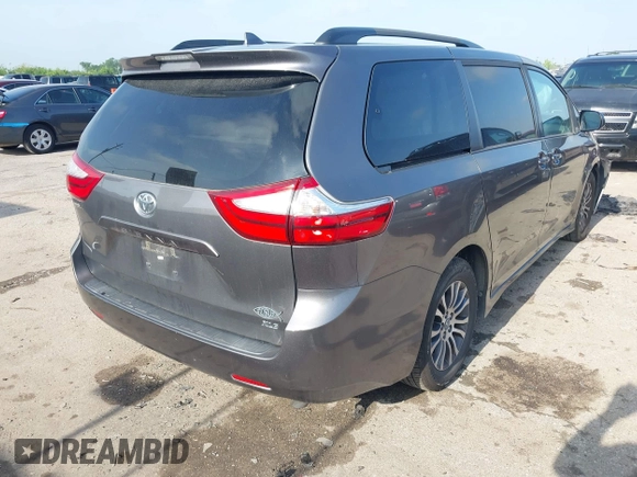 2018 Toyota Sienna XLE Auto Access Seat z VIN 5TDYZ3DC9JS949804, wystawiony jako IAAI lot #42207235 z przebiegiem 148 044 mil mil oraz . Historia ofert i sprzedaży dostępna na DreamBid. Obrazek 4.