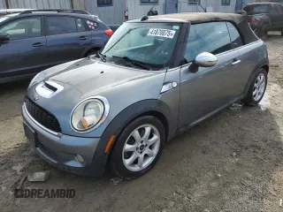 2010 MINI Convertible S z VIN WMWMS3C57ATY08895, wystawiony jako Copart lot #41870075 z przebiegiem 101 573 mil mil oraz Czysty tytuł • Clean title. Historia ofert i sprzedaży dostępna na DreamBid. Obrazek 1.