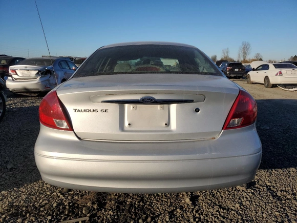 2000 Ford Taurus SE with VIN 1FAFP53U7YG259840, listed as a Copart auction lot 42412595 with 125,226 mi miles and Salvage Title. Bid and sale history available at DreamBid. Image 6.