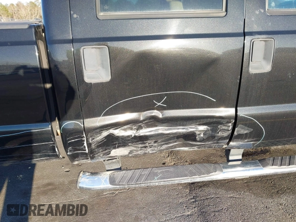 2011 Ford F-250 XL with VIN 1FT7W2A63BEC39043, listed as a IAAI auction lot 40421798 with 54,292 mi miles and . Bid and sale history available at carsss.com. Image 6.