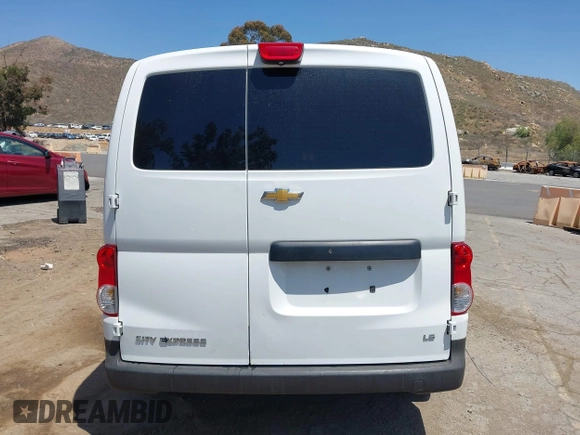2015 Chevrolet City Express Cargo LS z VIN 3N63M0YN0FK723699, wystawiony jako IAAI lot #42278245 z przebiegiem 61 906 mil mil oraz . Historia ofert i sprzedaży dostępna na DreamBid. Obrazek 16.